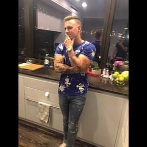 Meet your Posher, Kye